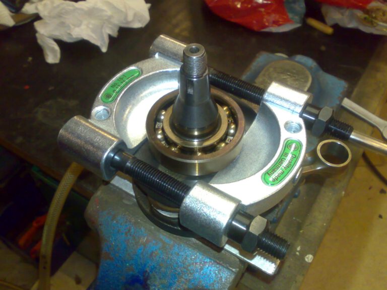 Kugellager und Wellendichtringe in Rotax 122 und 123 Hartrusion