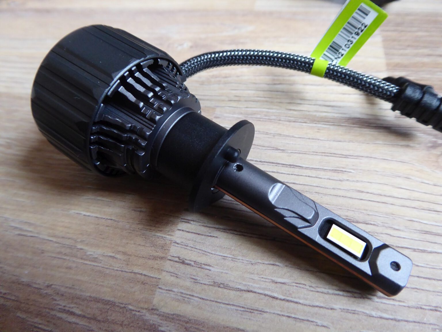 Halogen and LED retrofit lights compared | Hartrusion